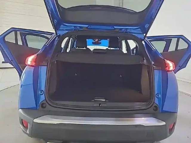 Peugeot 2008 puretech 155 s&amp;s eat8 — photo 9