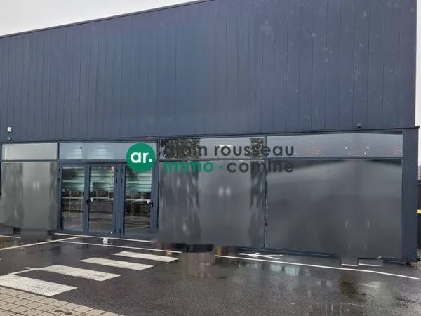 Local commercial 2 pièces 203 m²