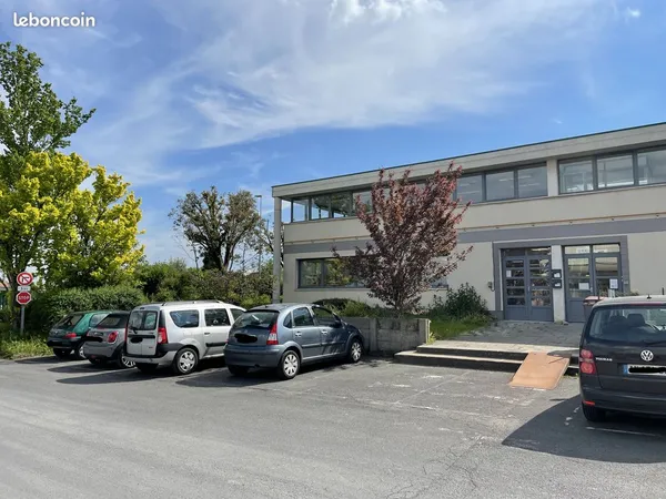Local d'activité - 1800 m²