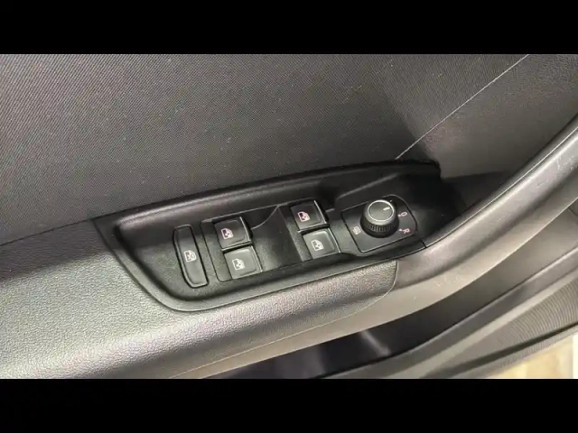 Audi A1 sportback 30 tfsi 110ch s line — photo 14