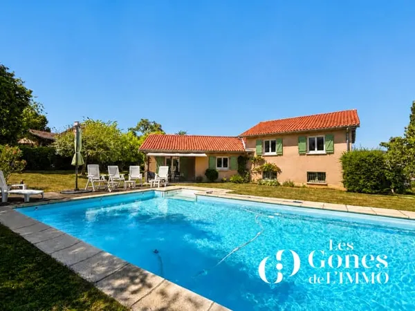 DARDILLY- MAISON 4 CHAMBRES AVEC PISCINE, TERRAIN ARBORÉ ET