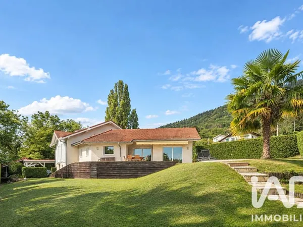 Maison 8 pièces 250 m²