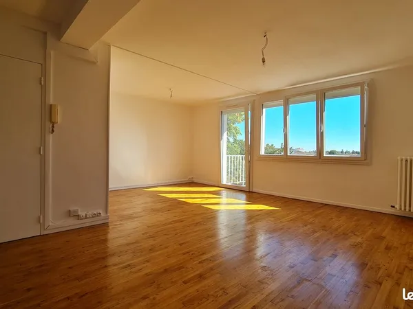 Appartement grand T3 POSSIBILITE T4 - 65m2 - CAVE - BALCON - STATIONNEMENT - 2 ROUES - VENDU LOUÉ- L