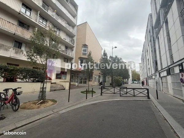 Local commercial 102 m²