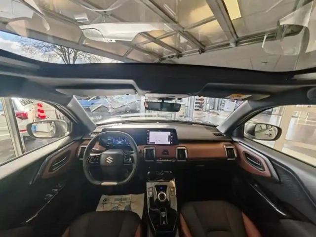 Suzuki Vitara 174ch 61kwh style — photo 12