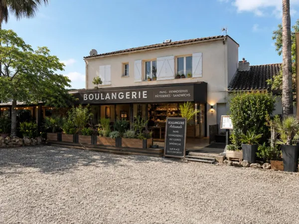 Droit au bail, axe passant St Tropez - 19 000 €/an