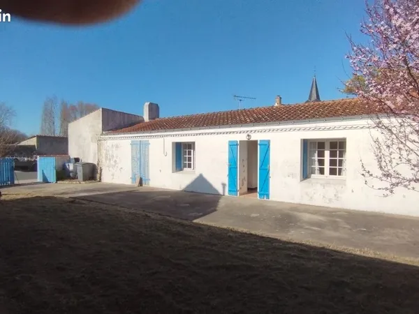 Maison avec dépendances