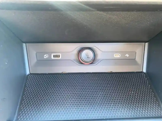 Mg Mg3 1.5 l hybrid+ 195 ch — photo 10