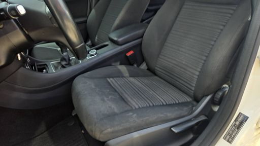 Mercedes Classe A 180 122 - Inspiration – 2015 – 84650 km – Essence – Boîte Manuelle — photo 22