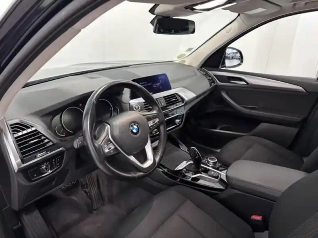 Bmw X3 sdrive18da 150ch  business design — photo 3