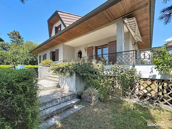 Propriété 5 pièces 158 m²