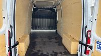 Renault Master F3500 L3H2 2.3 Blue dCi 135ch Confort Euro6 — photo 9