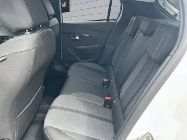 Peugeot 208 puretech 100 s&amp;s bvm6 — photo 10