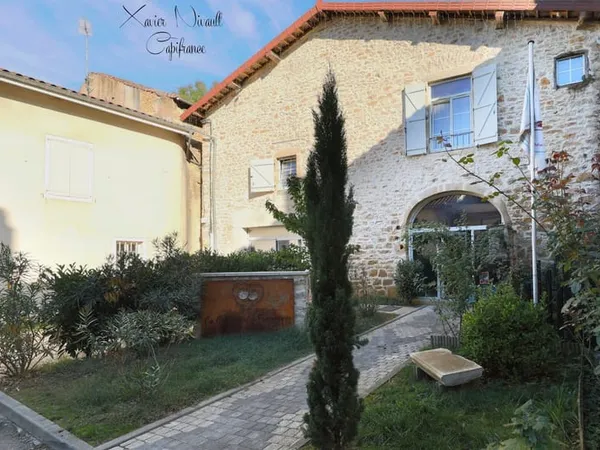 Maison à vendre 9 pièces SAINT AMOUR (39)