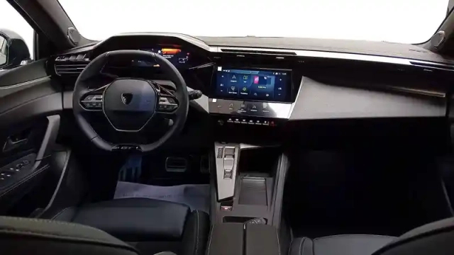 Peugeot 308 sw hybrid 145 e-dcs6 — photo 19