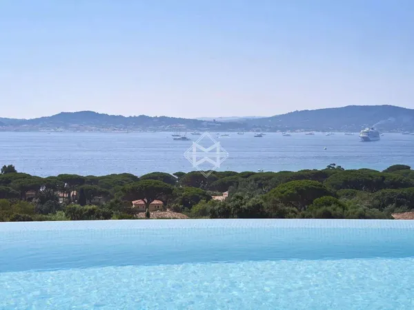 Maison 8 pièces 320 m²