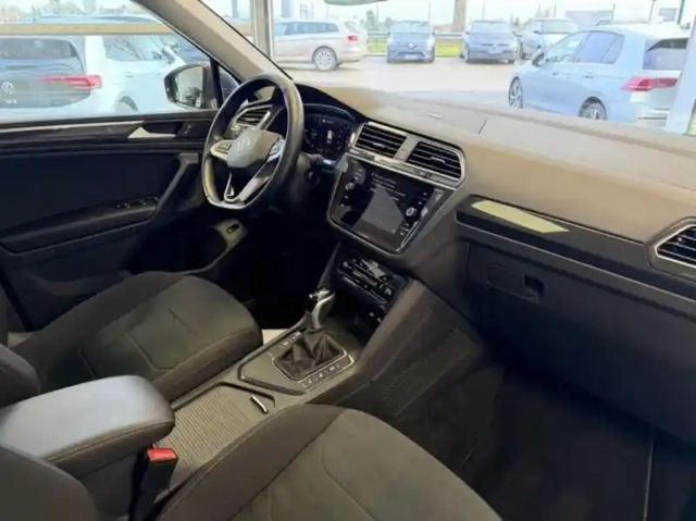 Volkswagen Tiguan 2.0 tdi 150ch elegance dsg7 — photo 11