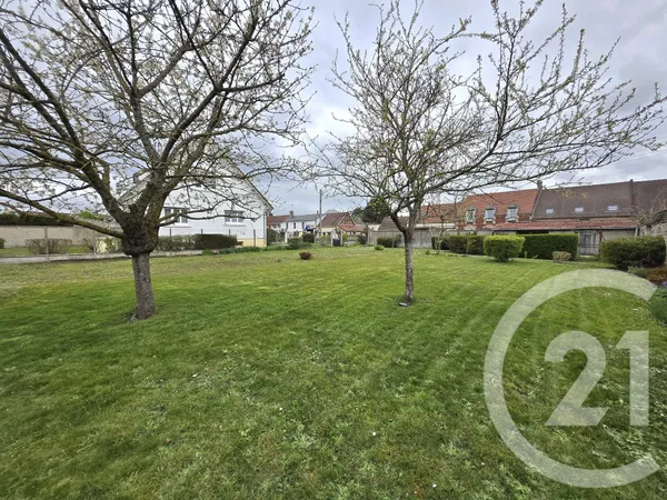 Terrain 833 m²