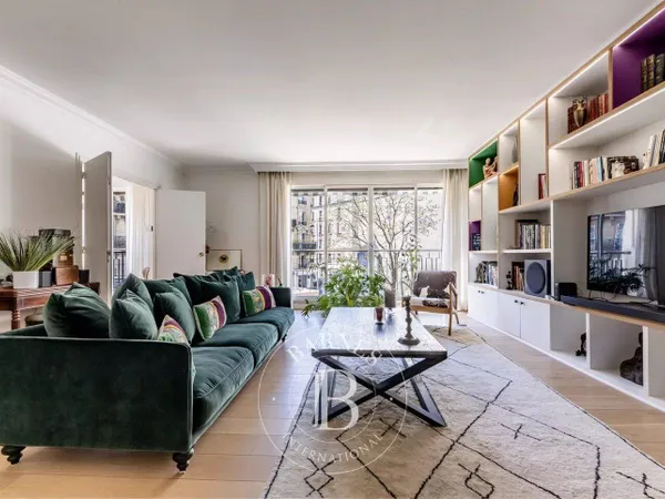 Appartement 6 pièces 156 m²