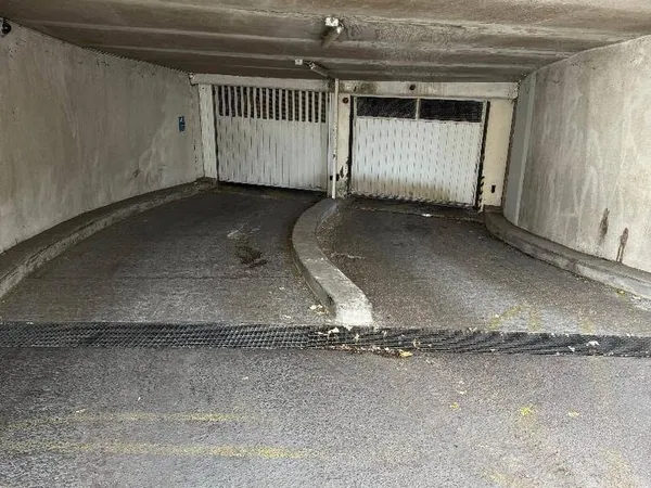 Parking 10 m²