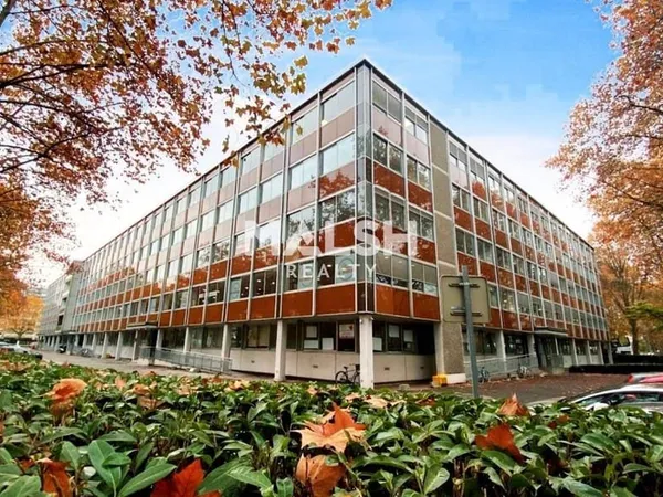 Bureaux 130 m²