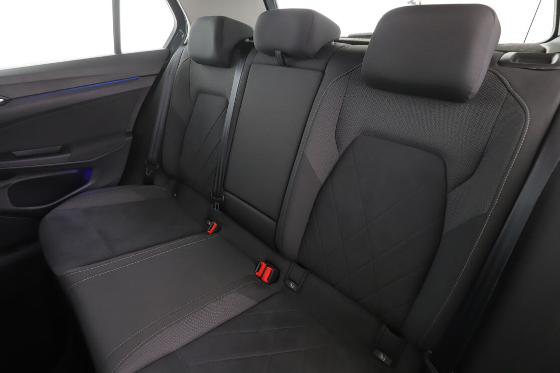 Volkswagen Golf VIII 1.4 Hybrid Rechargeable OPF Style DSG6 — photo 13