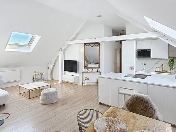 À VENDRE Grand Loft d'Exception à Roubaix 135 m2 Dernier étage Terrasse & Parking