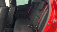 Renault Clio 1.6 T 200ch RS EDC 5p — photo 13