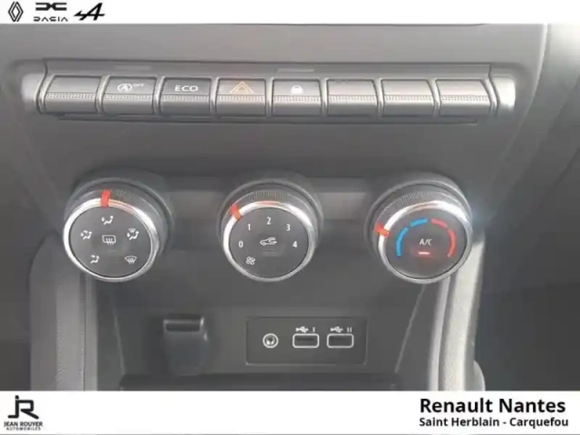 Renault Captur 1.0 tce 90ch evolution — photo 12