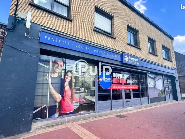 Local commercial 290 m²