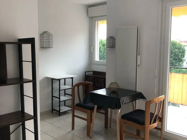 Location meublé terrasse quartier Riquier