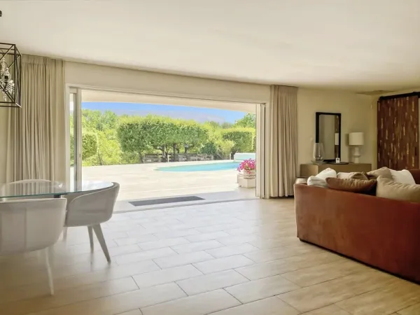 Maison 5 pièces 203 m²