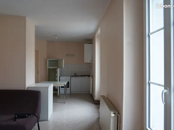Millau, F2, Meublé, à l'année, 60 m2, 440 E c.c