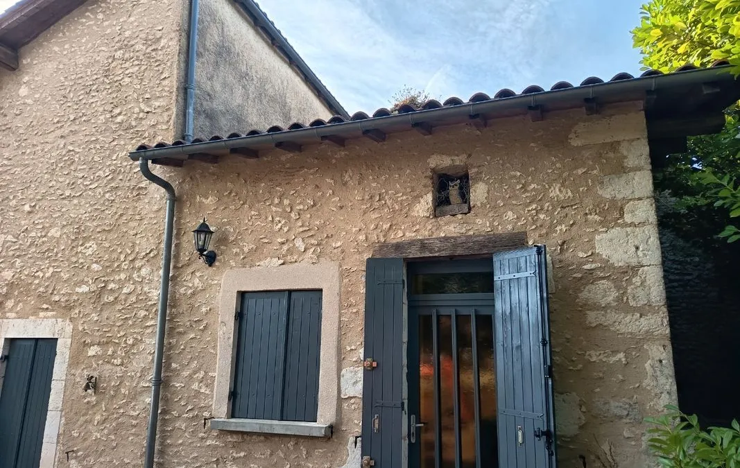 Photo 1
