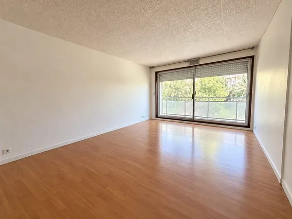 2 pièces de 51m2 avec Balcon