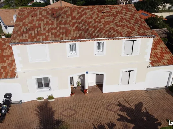 Maison 10 pièces - 220 m² au sol - Le Haillan