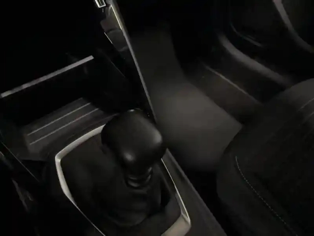 Peugeot 208 puretech 100 s&amp;s bvm6 — photo 49