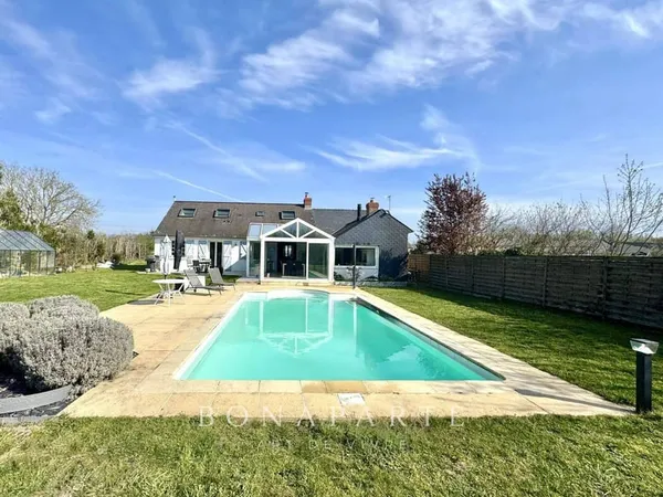 Maison 10 pièces 199 m²