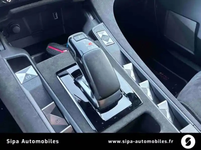 Ds Ds 7 ds7 crossback hybride e-tense 225 eat8 — photo 176