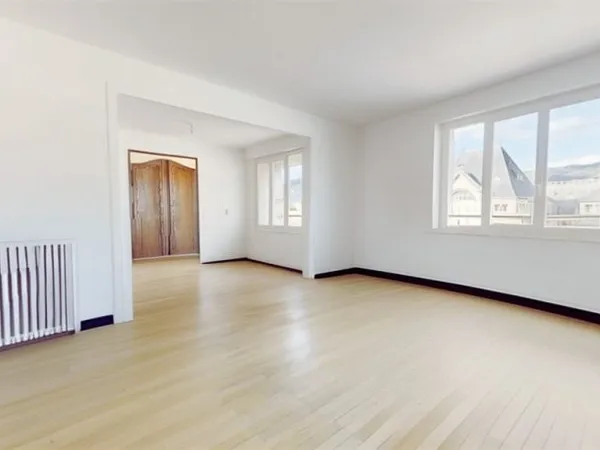 Clermont-Ferrand - 103 m² lumineux, étage élevé, sans vis-à-vis, vue Cathédrale & Puy de Dôme