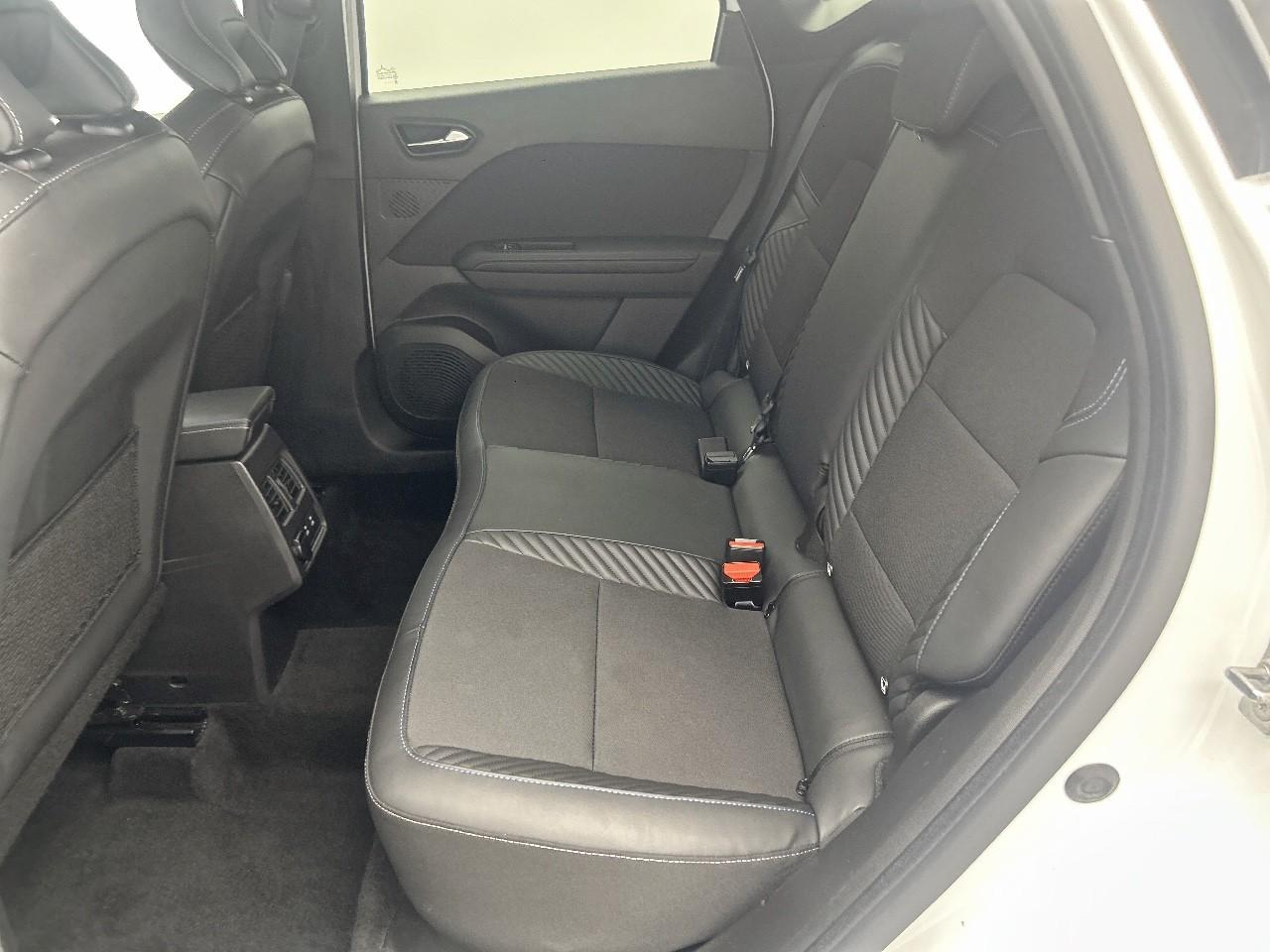 Renault Captur e-tech full hybrid 145 ch esprit alpine — photo 13