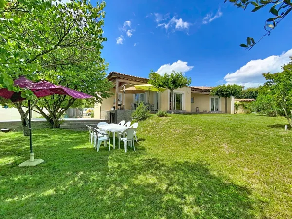 Villa 5 pièces 151 m²