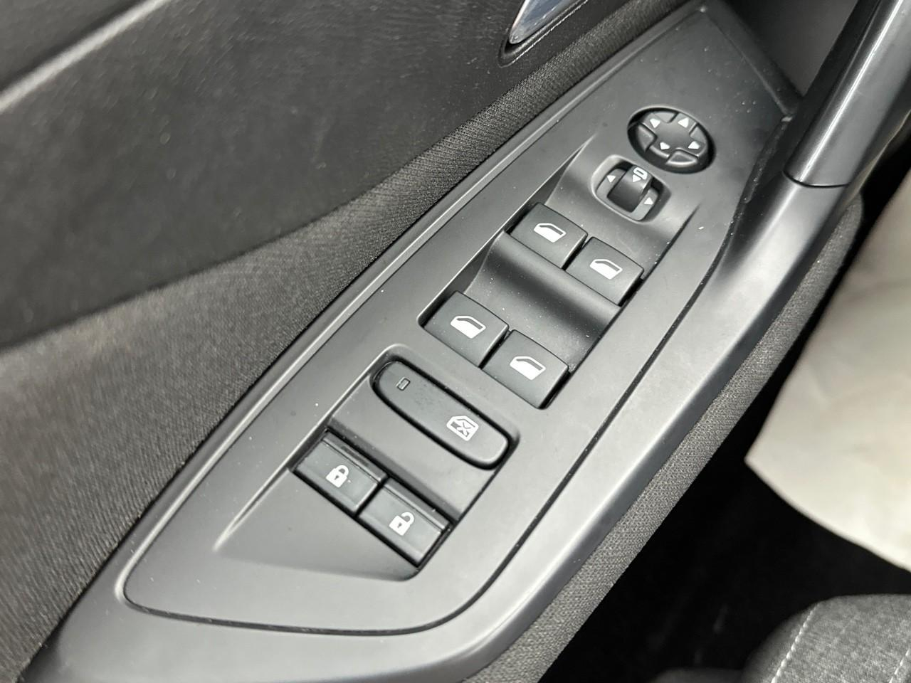 Peugeot 308 puretech 110ch s&s bvm6 active pack — photo 15