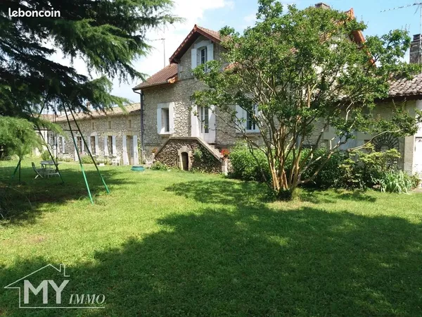 Chateau 10 pièces 250 m²