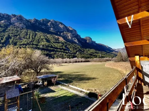 LA ROCHE DE RAME - VASTE MAISON T7 - GRAND TERRAIN DE 1.350 M²