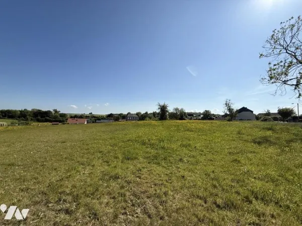 Terrain 1232 m²