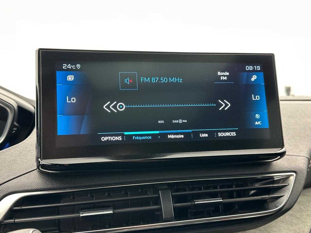 Peugeot 5008 puretech 130ch s&s eat8 gt pack — photo 22