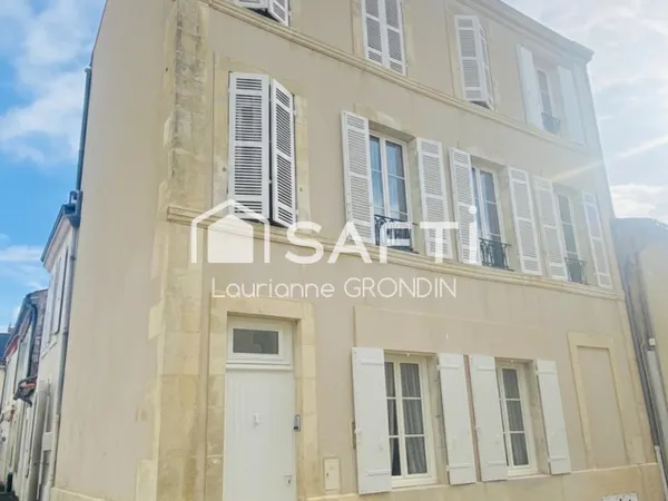 Coup de coeur : Grande maison de ville pleine de charme !