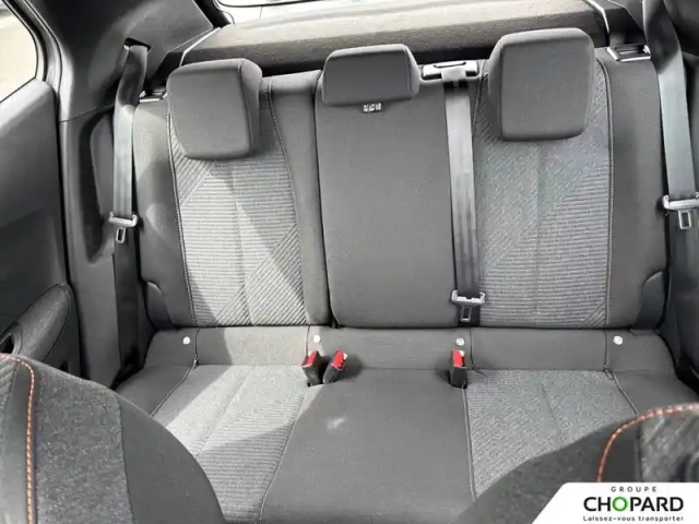 Peugeot 2008 hybrid 110 e-dcs6 — photo 19