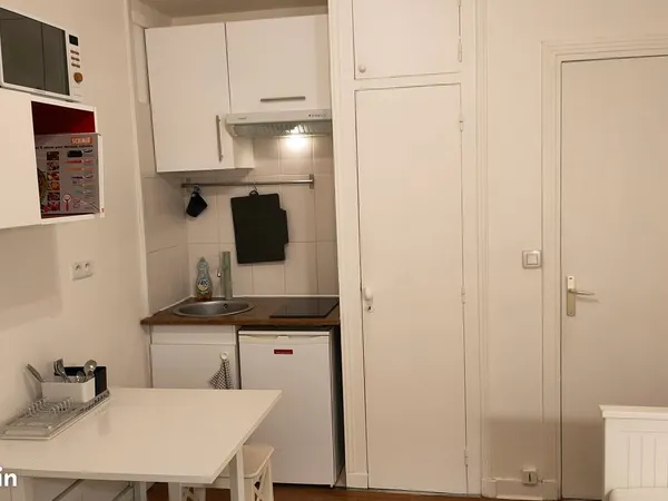 A louer studio meublé de 19m2 très tranquille